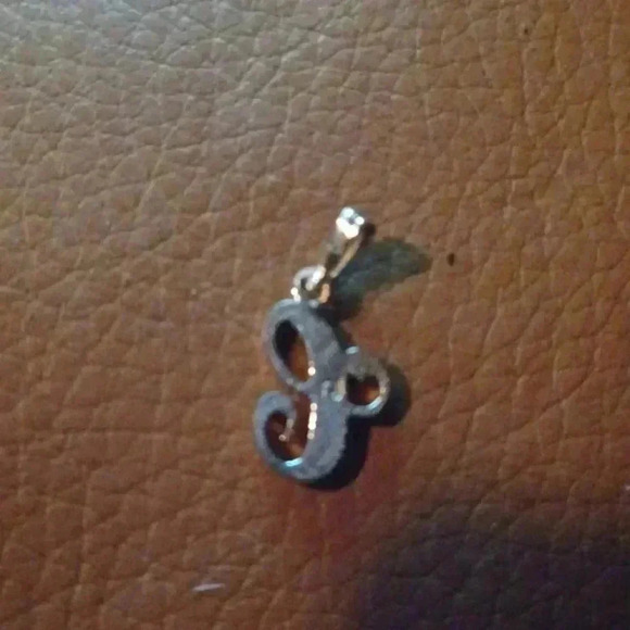 💙🌹Gold plated letter pendant "E" with faux diamonds - Picture 7 of 7